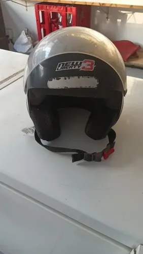 Capacete