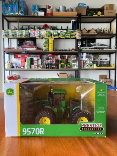 Miniatura John Deere 9570R 1/32