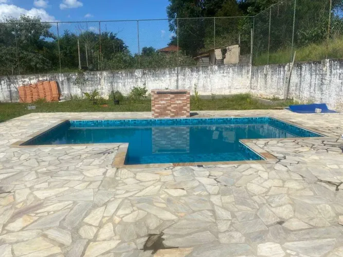 Casa à Venda com 504m², Piscina com Aquecimento Solar em Mairiporã Terra Preta