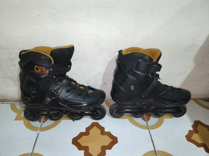Vendo patins Revolte turbo,tamanho 42