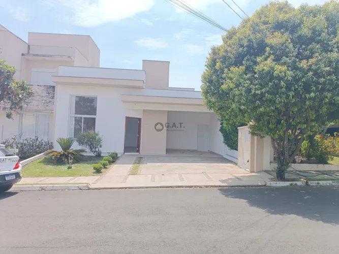 Aluguel de Casa em Condomínio em Aracoiaba da Serra-SP, Bairro Lago da Serra - 3 Quartos,