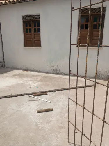 Aluga-se Casa no tomba
