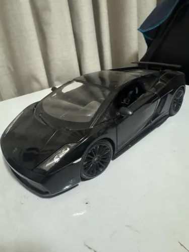 Miniatura 1:18 lamborguini