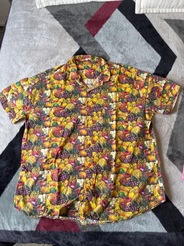 Camisa estampada de frutas 