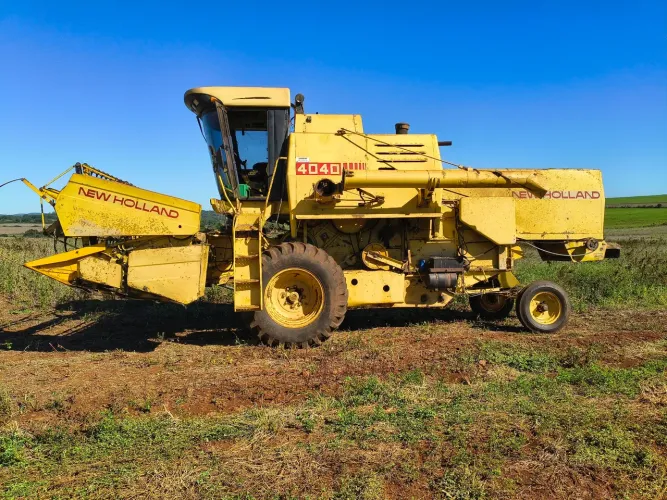 Vendo colhetadeira NH 4040