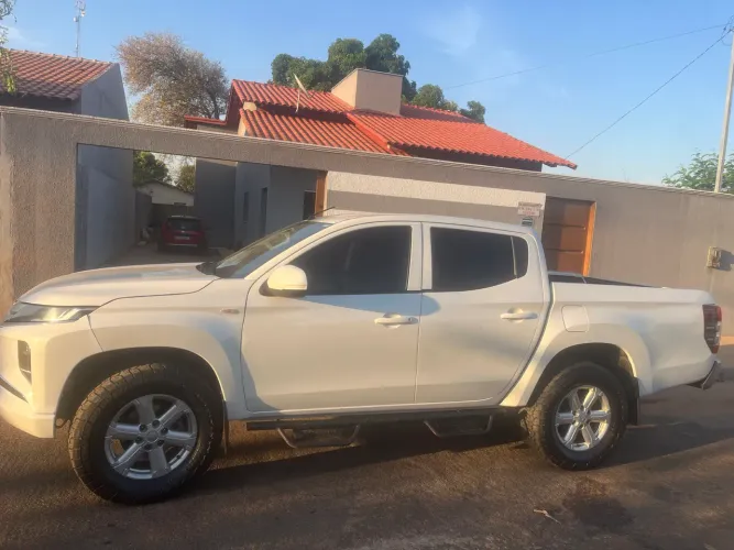 Mitsubishi L200 Triton Sport GLS 2.4 CD Diesel Aut. 2022