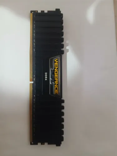 Memoria ddr4 8gb 2400 mhz