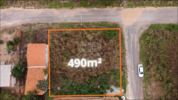 Terreno com 490m² no bairro Residencial Tropical Ville