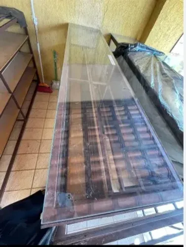 BALCÃO VITRINE GRANDE com Vidro 2,2 comprimento, altura 1,11 altura, 51 cm largura