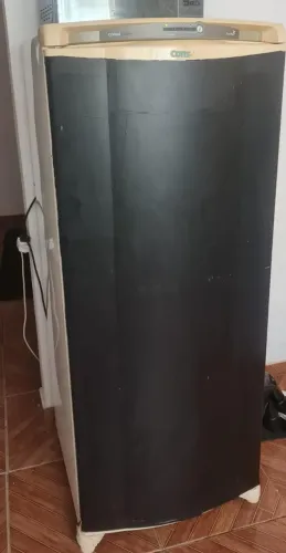 Geladeira Consu, frost free com 5 temperaturas, congelador com super capacidade