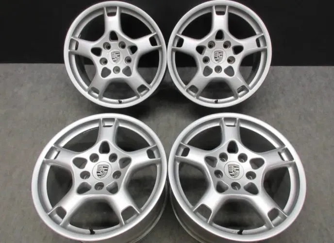 RODAS LOBSTER PORSCHE ARO 19
