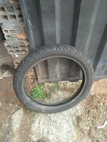 Pneu Honda biz, po 100 Yamaha cripto