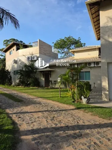Casa de Luxo em Condomínio Fechado 04 Qts/ 400m² - Vila Velha
