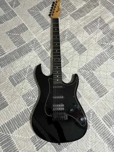 Guitarra Elétrica Tagima 520