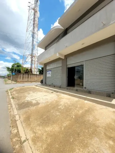 ? **A IMOBILIÁRIA LISBOA IMÓVEIS ALUGA!** ? **LOJA COMERCIAL NO ARAPOANGA - PLANALTIN