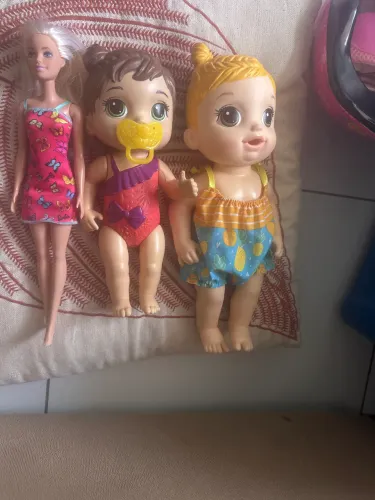 Boneca Barbie e baby Alice