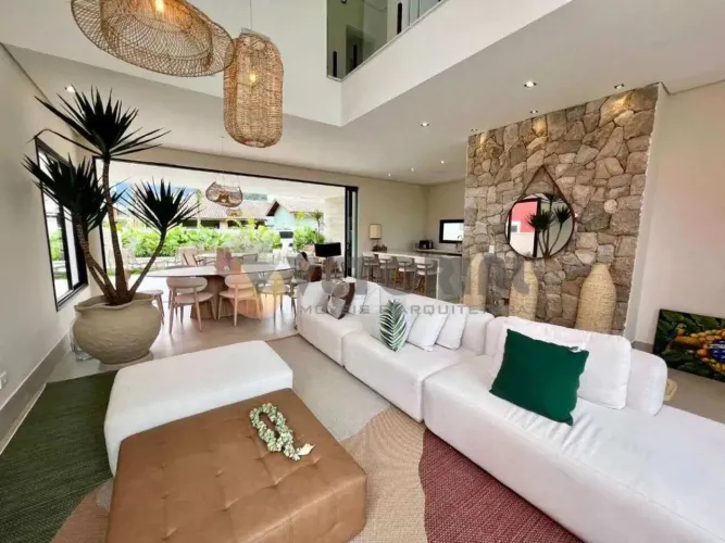 Sobrado à venda em Caraguatatuba, Costa Nova, com 5 quartos, 340m²