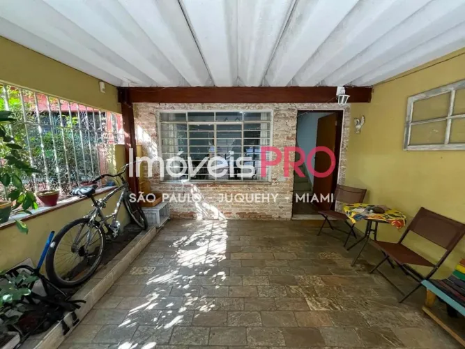 Casinha com ótimo potencial comercial e residencial !