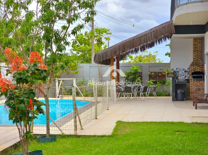 CASA EM PRAIA GRANDE - 4 Quartos/Piscina/298m² - Serra ES