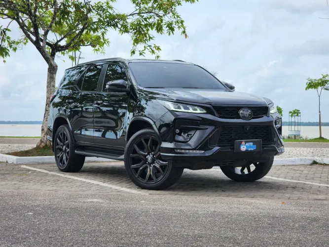 2023 | Hilux SW4 GR-Sport 224cv 32.000km | AutoMotivo Garage