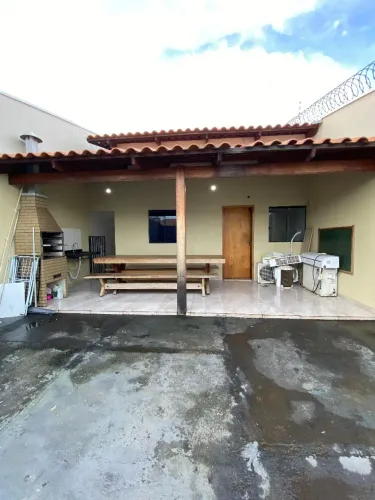 CASA À VENDA - BAIRRO DOS MINÉRIOS