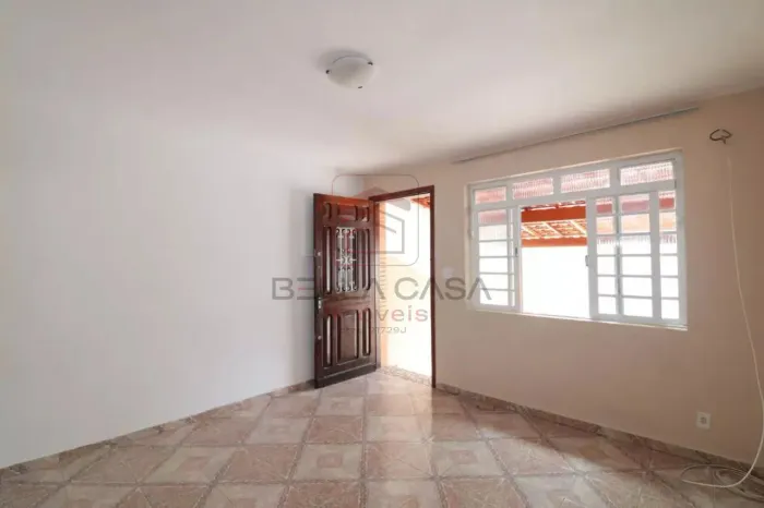 Casa à venda com 95m², 2 quartos e 1 vaga