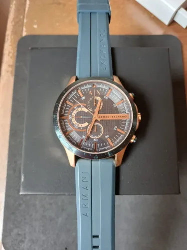 Armani Exchange Relógio masculino de quartzo de aço inoxidável com pulseira de silicone