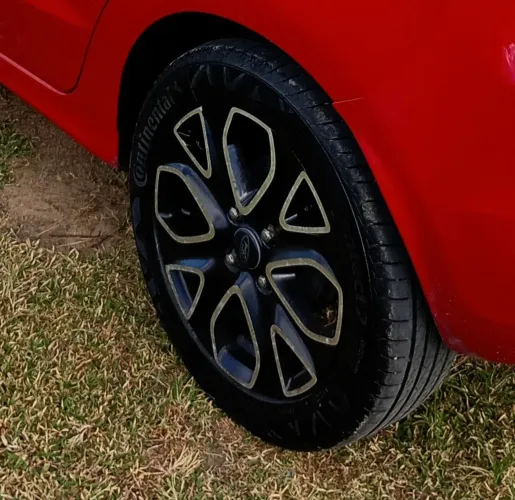 Vendo ou troco roda 16, com pneus.