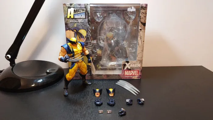 AMAZING YAMAGUCHI REVOLTECH WOLVERINE