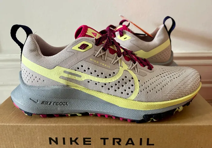 Tênis Nike React Pegasus Trail