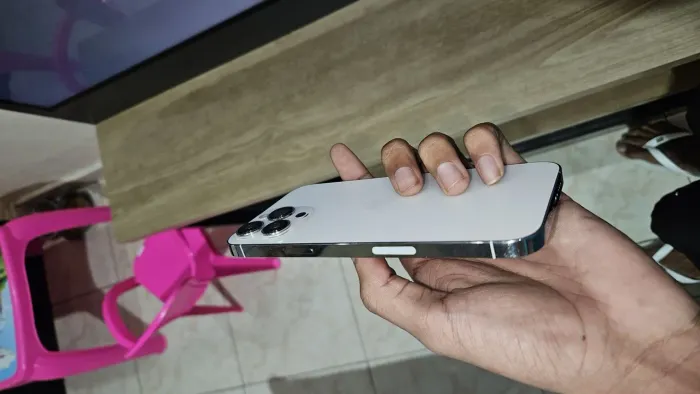 Vede se iphone 13 pro max