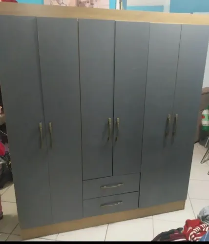 Vendo esse guarda roupa de casal novo