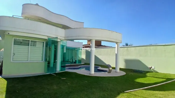 Casa de Condomínio em Atibaia, design contemporâneo, ampla área lazer, para venda com 600m