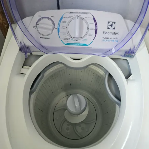 Máquina de lavar roupa 8kg Eletrolux