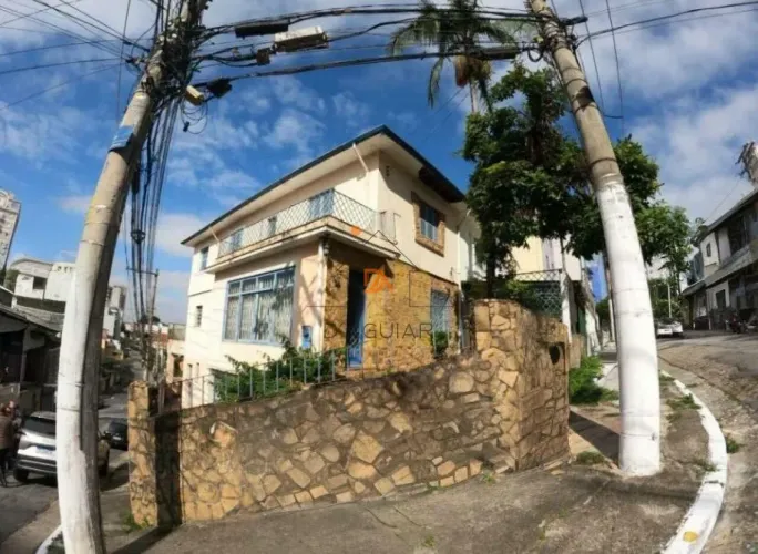 Sobrado para Alugar no Jardim São Paulo (Zona Norte) com 3 dormitórios e 190 m²