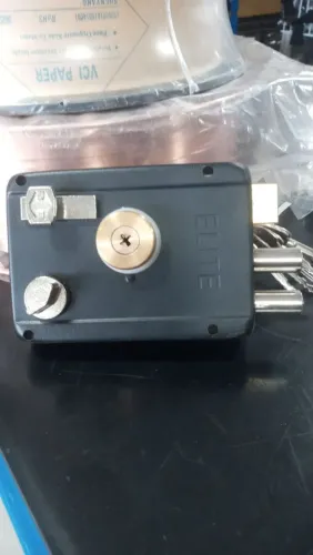 FECHADURAS DE PORTÃO (R$140INSTALADA!!!!!!)