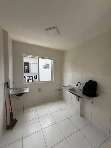 Condomínio vivendas do rio I, 2 andar escada com 2 quartos gás encanado, academia mercado