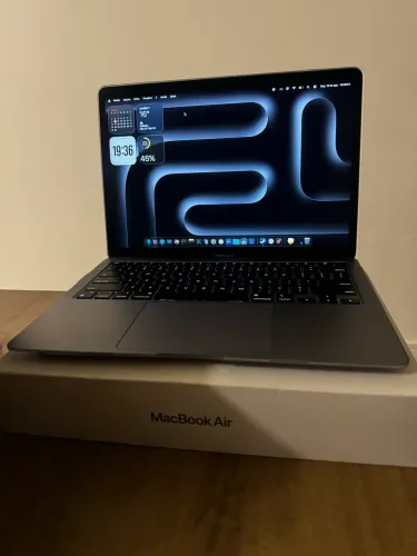 MACBOOK AIR M1
