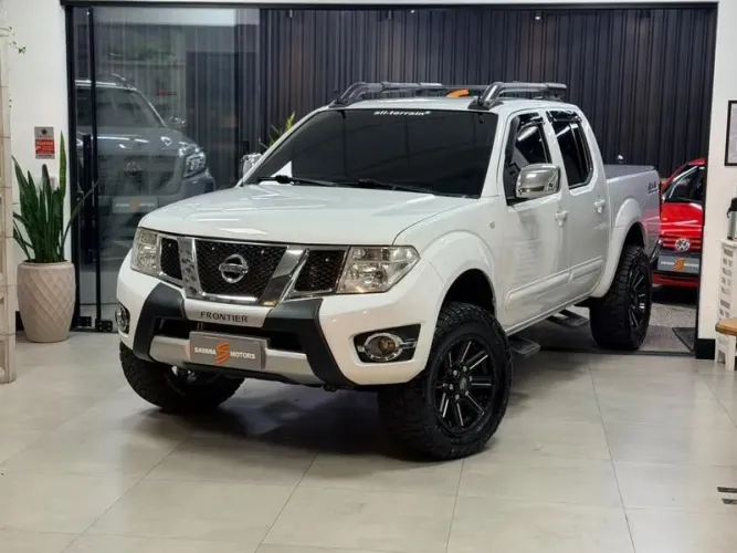 Nissan Frontier SL CD 4X4 2.5tb Diesel AUT 2014