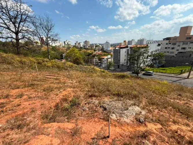 Lote 600m2 Bairro Castelo BH