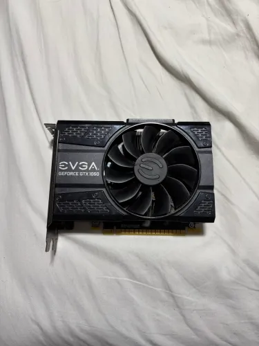 Placa de video GTX 1050 Evga funcionando