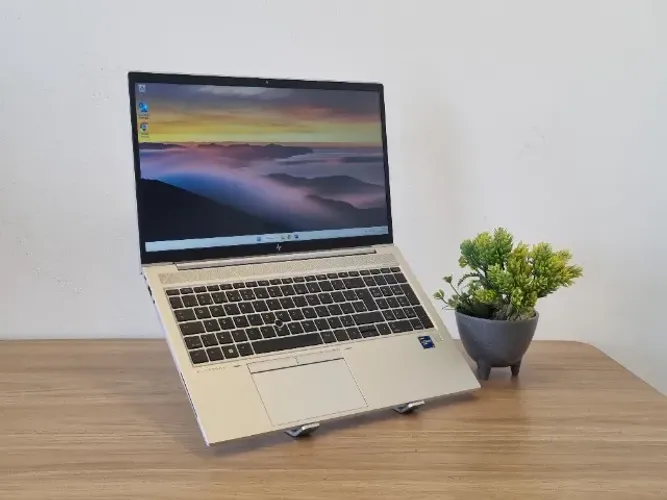 Notebook HP Elitebook 850 G8 - Core i7 | 11ª Geração | 256GB SSD | 16GB DDR4 | 15,6