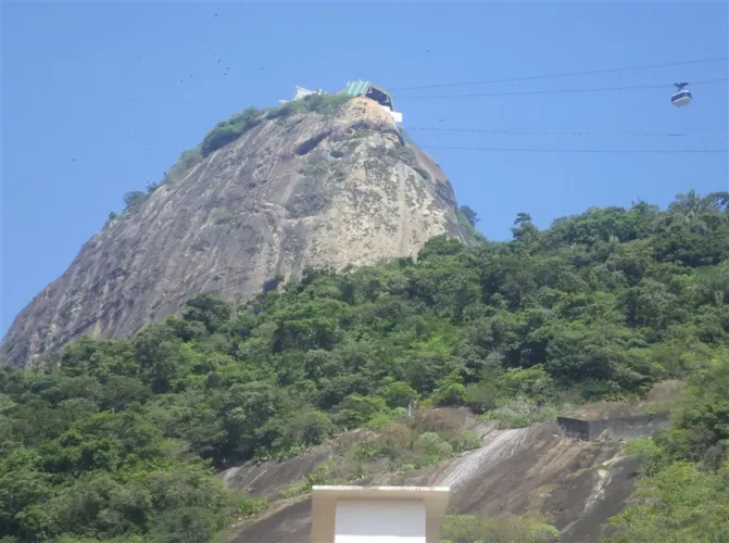 0 - Casa 10 quartos, sendo 1 suíte