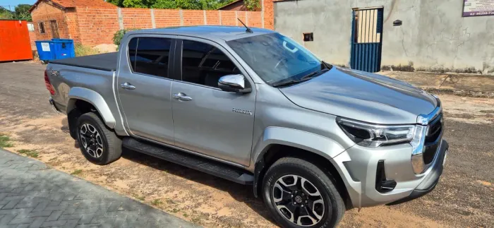 Toyota Hilux CD SRX Plus 4X4 2.8 TDI Die. Aut. 2024