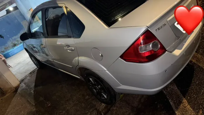 Ford Fiesta Sed. 1.6 8V Flex 4P 2009