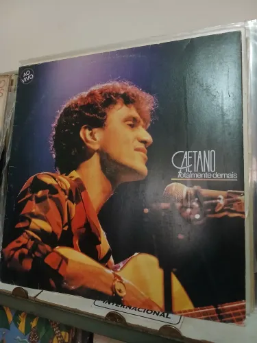 Caetano Totalmente Demais / Discos vinil