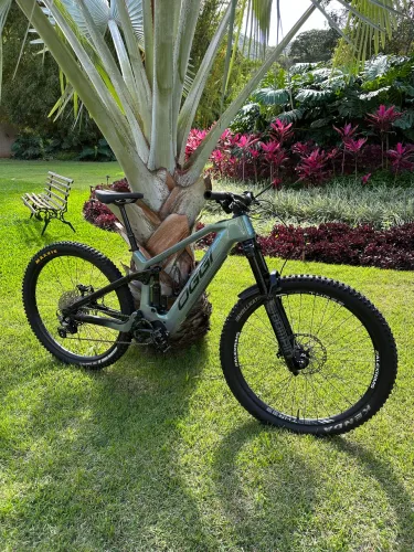 Oggi Potenza Sport 2024 Carbono Tam. M - Shimano EP6 - Upgrades