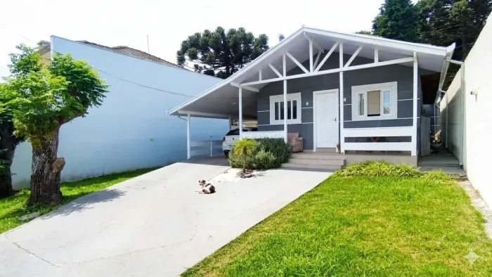 CASA À VENDA, com Jardim, piscina e churrasqueira SANTA CÂNDIDA