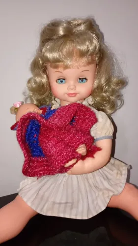 Boneca Mãezinha funcionando perfeitamente com o bebê.