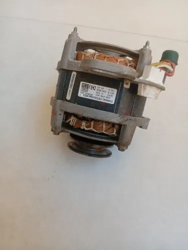 Motor original lavadora Eletrolux ltc10 perfeito estado. Usado